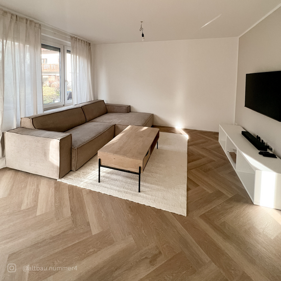 Modernes Fischgrät-Design in Beige 