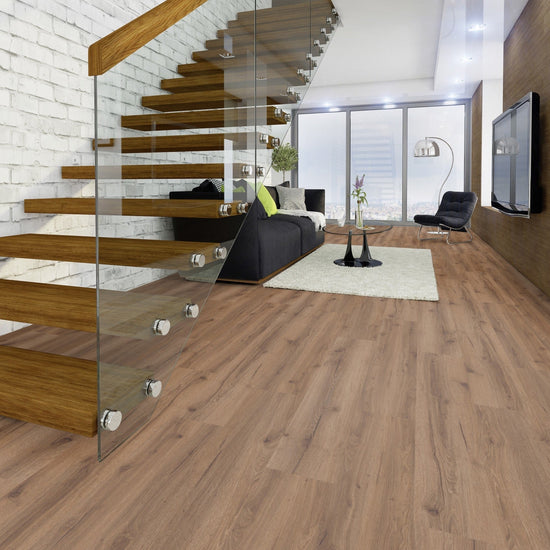 Klick-Vinyl braune Holzoptik im Flur