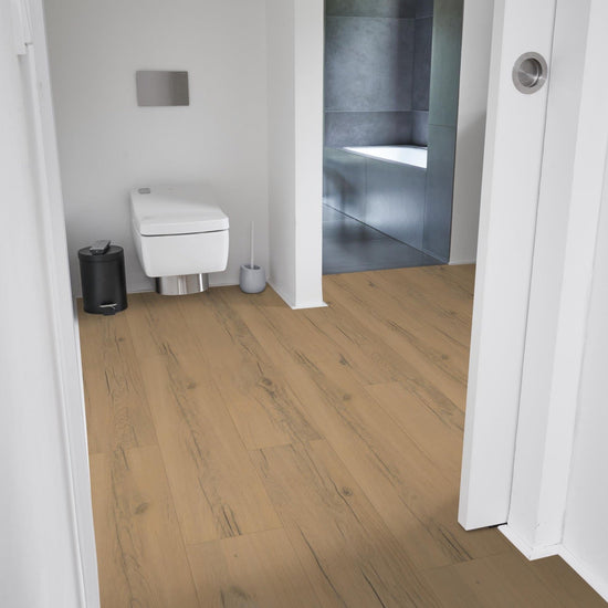 Klick-Vinyl in braun mit Holzoptik